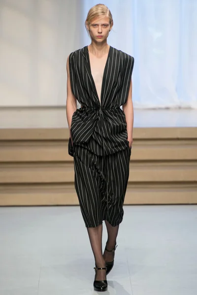 Look 33